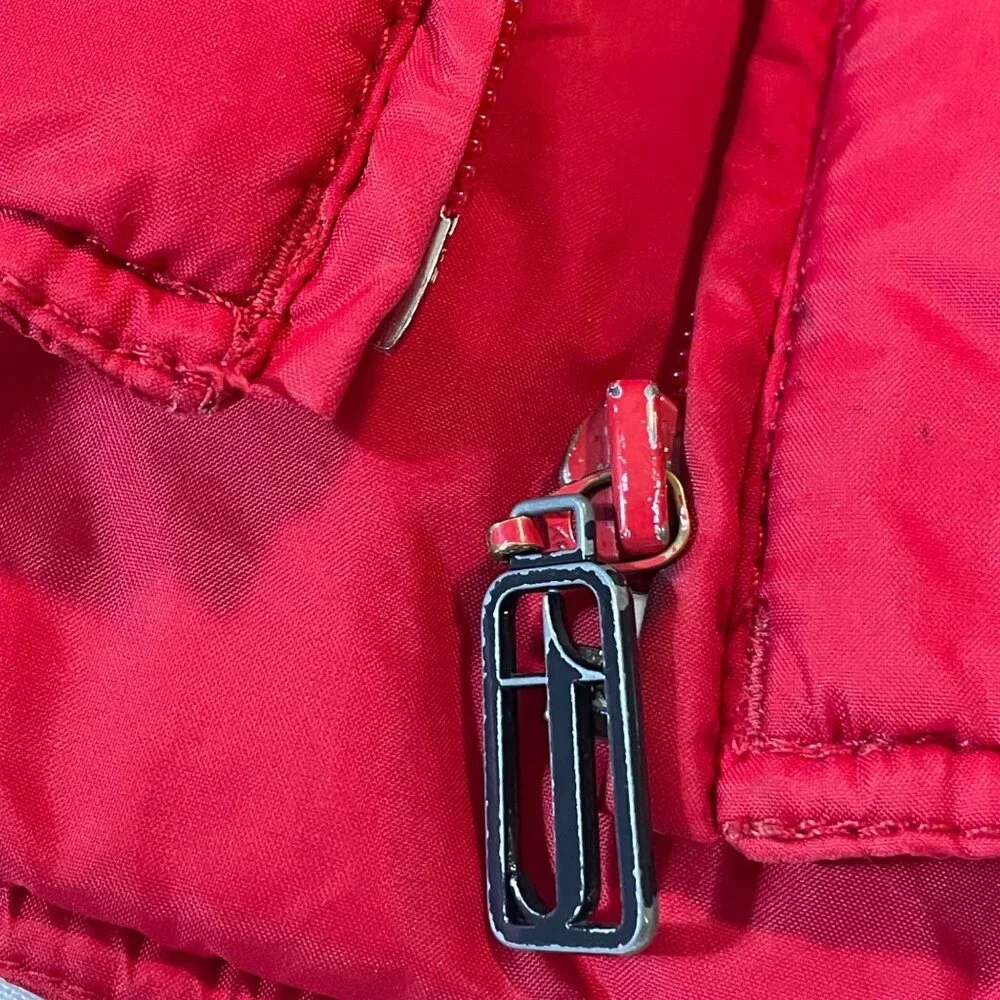 Tommy Jeans Red Puffer Vest M Nylon Womens Sleeveless Outerwear Vintage - Picture 7 of 11